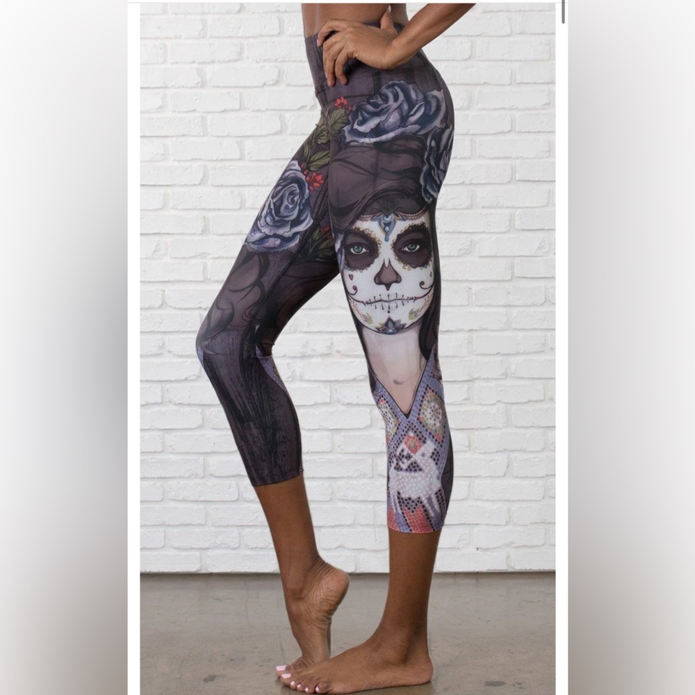 Eagle Rock Werkshop capri Dark Sugar triathlon compression leggings sz m